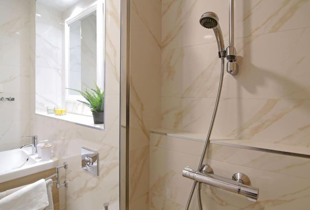 סלאנו Studio Apartman Karlita מראה חיצוני תמונה